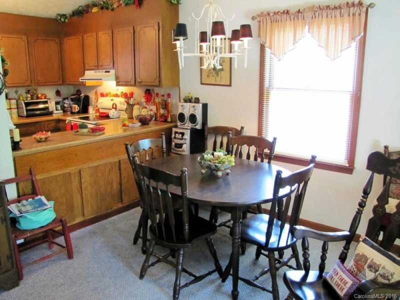 Property image 5 at 104 View De Lake Drive, Etowah, NC 28729