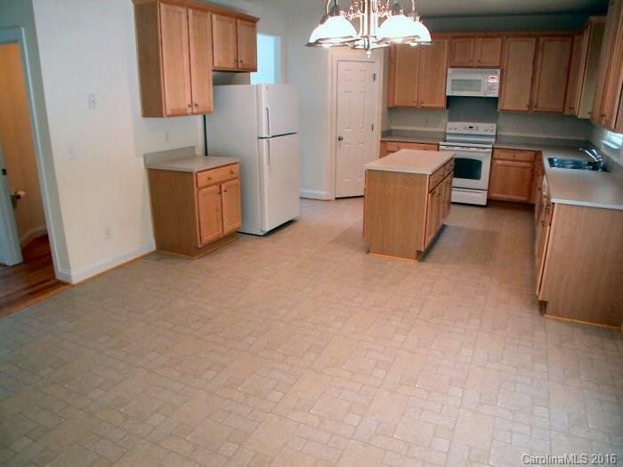 Property image 5 at 10611 Knox Avenue, Matthews, NC 28105