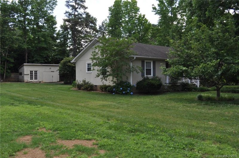 Property image 3 at 10503 Knox Avenue, Matthews, NC 28105