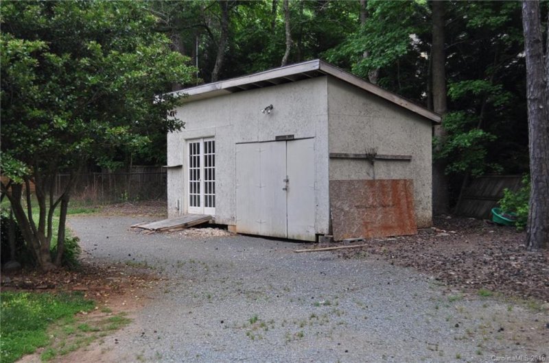 Property image 5 at 10503 Knox Avenue, Matthews, NC 28105