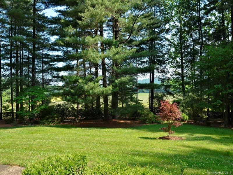 Property image 2 at 204 Brown Road, Hendersonville, NC 28791