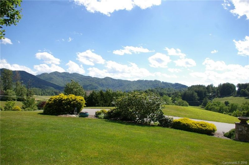 Property image 4 at 110 Vista Drive, Burnsville, NC 28714