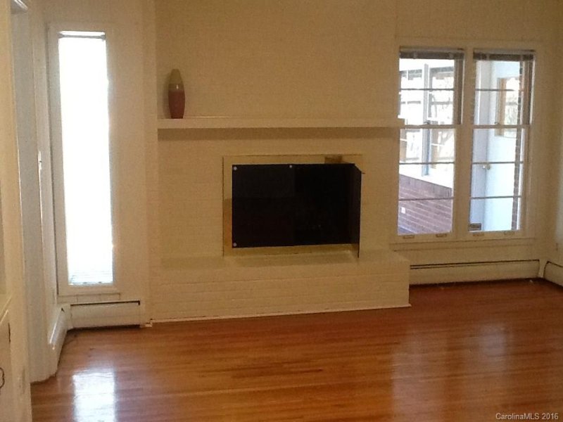 Property image 2 at 1235 Lynbrook Drive, Charlotte, NC 28211