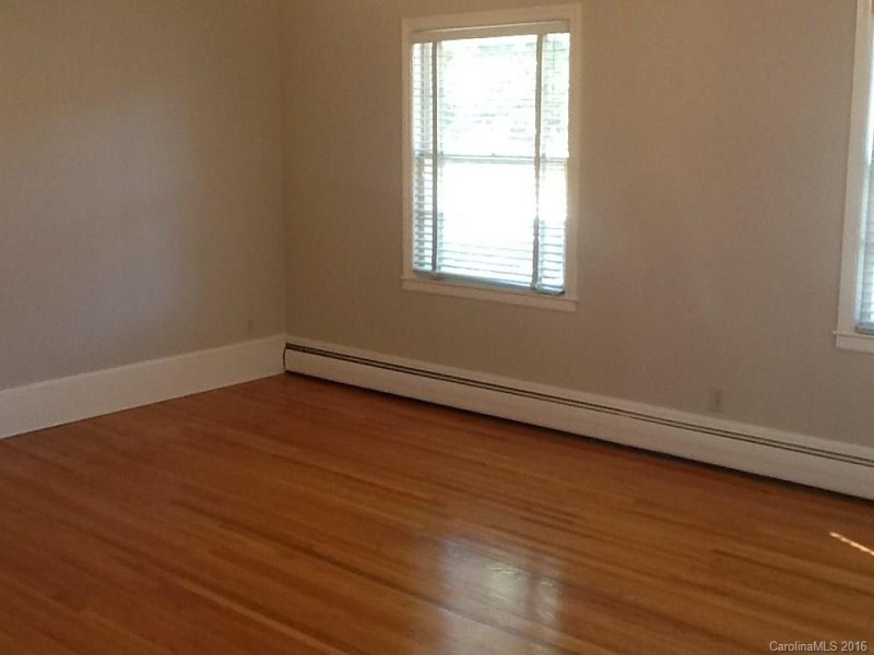 Property image 4 at 1235 Lynbrook Drive, Charlotte, NC 28211