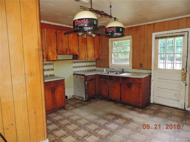 Property image 4 at 2100 A Avenue, Charlotte, NC 28216