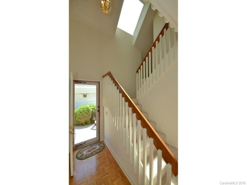 Property image 2 at 12 Stuart Circle, Asheville, NC 28804