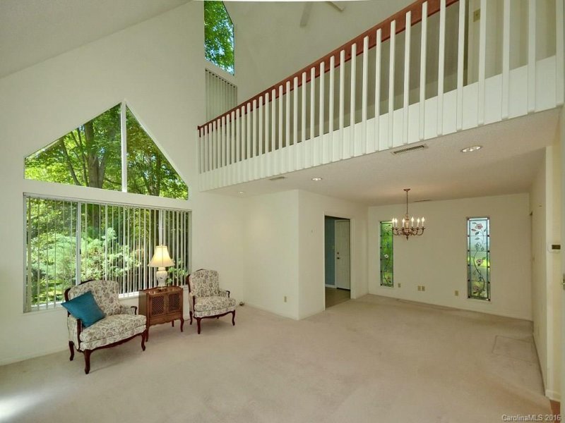 Property image 4 at 12 Stuart Circle, Asheville, NC 28804