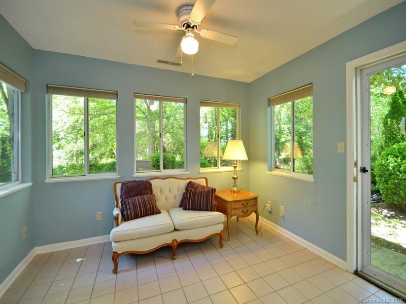 Property image 5 at 12 Stuart Circle, Asheville, NC 28804