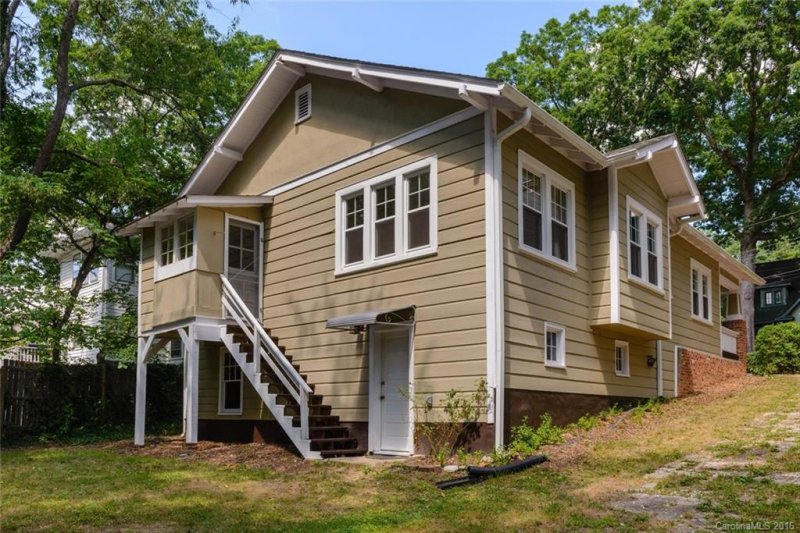 Property image 2 at 30 Woodvale Avenue, Asheville, NC 28804