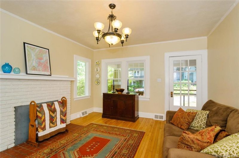 Property image 5 at 30 Woodvale Avenue, Asheville, NC 28804