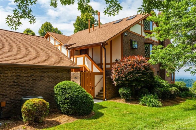 1704 Fleetwood Plaza