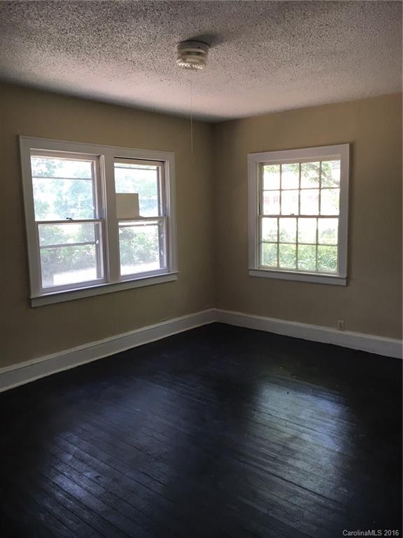 Property image 3 at 2120 B Avenue, Charlotte, NC 28216