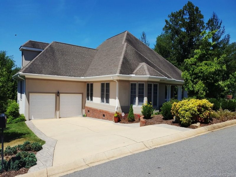 Property image 2 at 1 Creekside Way, Asheville, NC 28804