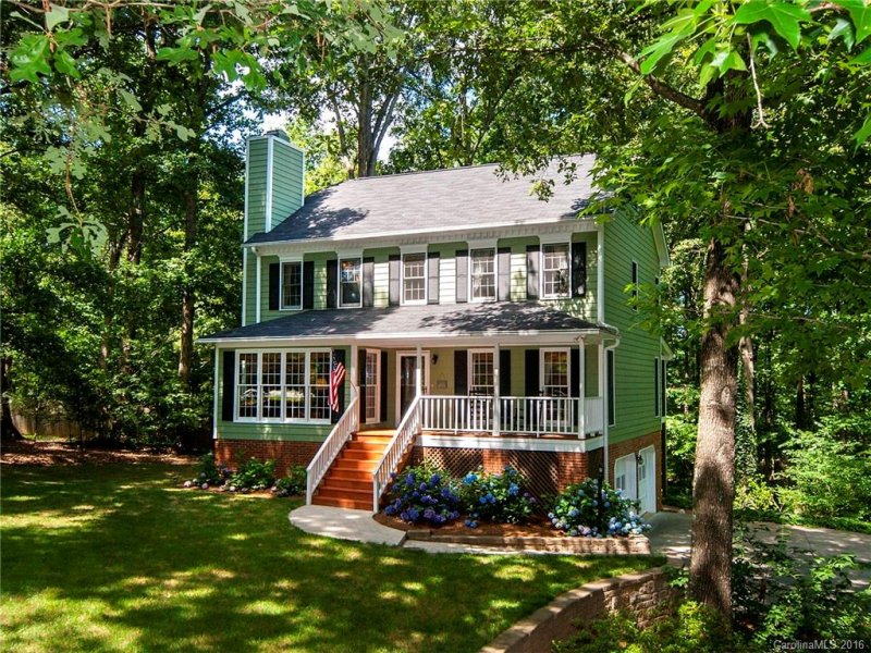 2452 Winding Trail Lane