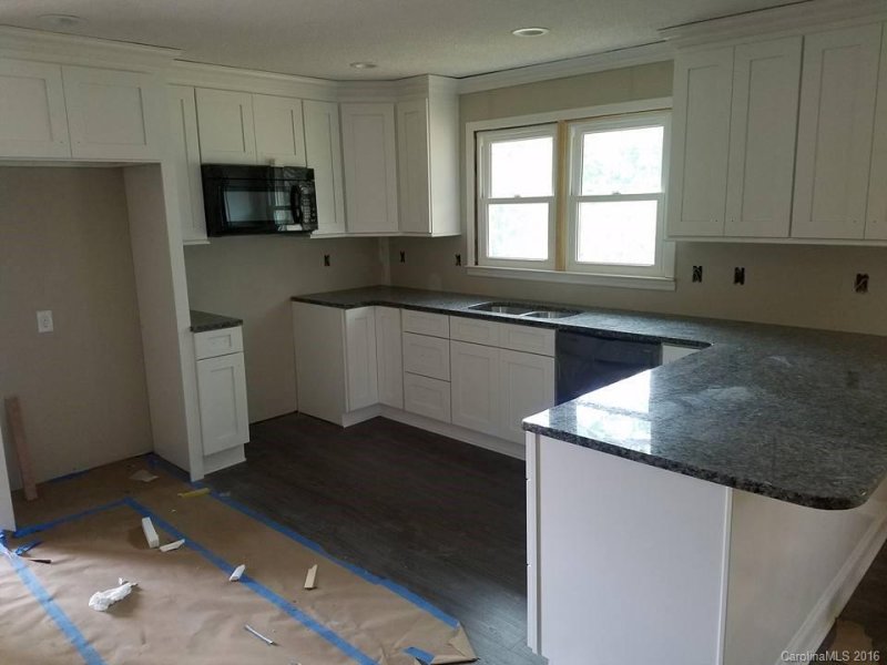 Property image 2 at 2199 Ridgewood Drive, Gastonia, NC 28054