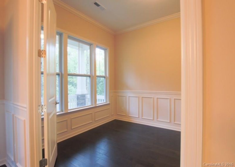 Property image 4 at 8402 Aspen Court, Charlotte, NC 28227