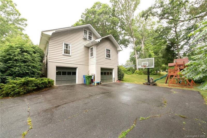 Property image 3 at 20 Forestdale Drive, Asheville, NC 28803