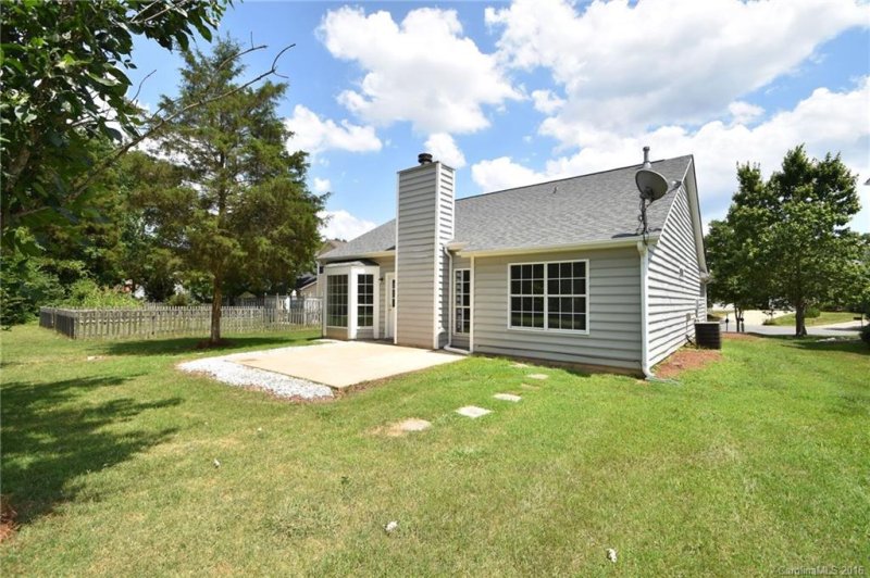 Property image 5 at 13209 Lampmeade Lane, Charlotte, NC 28273