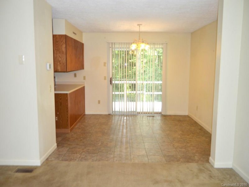 Property image 4 at 320 Comet Drive, Hendersonville, NC 28791