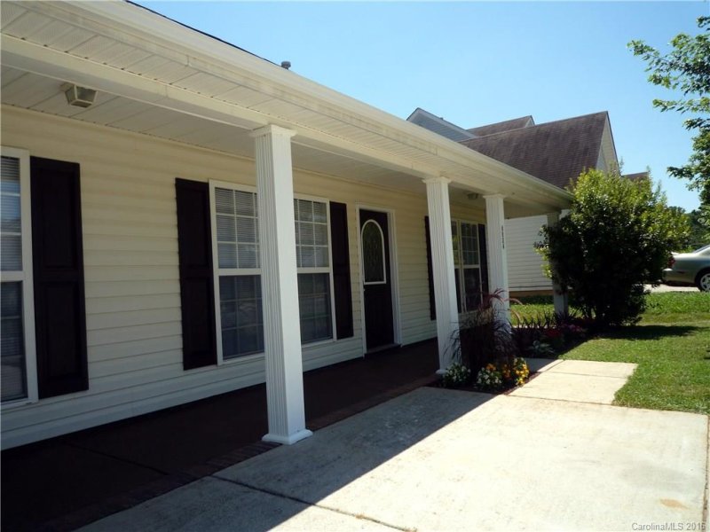 Property image 3 at 6824 Parkers Crossing Drive, Charlotte, NC 28215