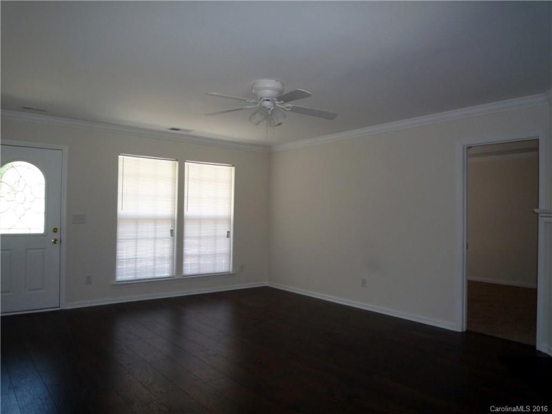 Property image 4 at 6824 Parkers Crossing Drive, Charlotte, NC 28215