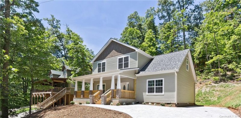 Property image 2 at 4 Coneflower Court, Black Mountain, NC 28711