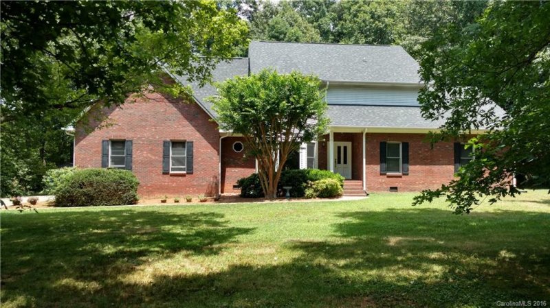 207 Windsor Greene Drive