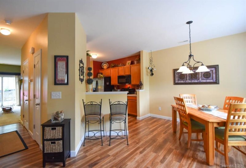 Property image 2 at 509 Underhill Lane, Mooresville, NC 28115