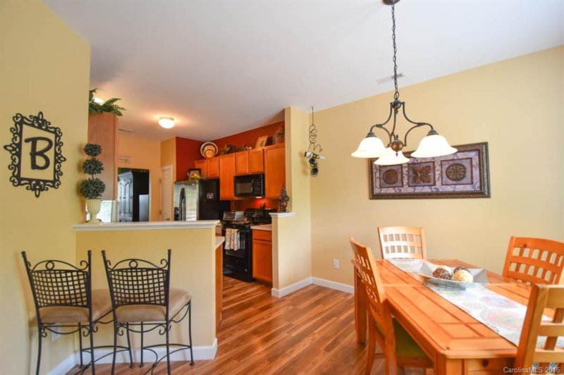 Property image 3 at 509 Underhill Lane, Mooresville, NC 28115