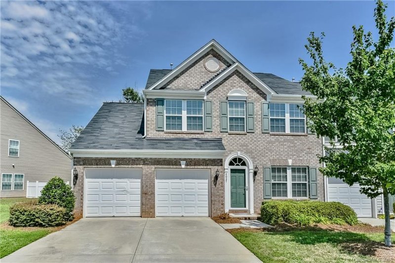 4027 Fenworth Court