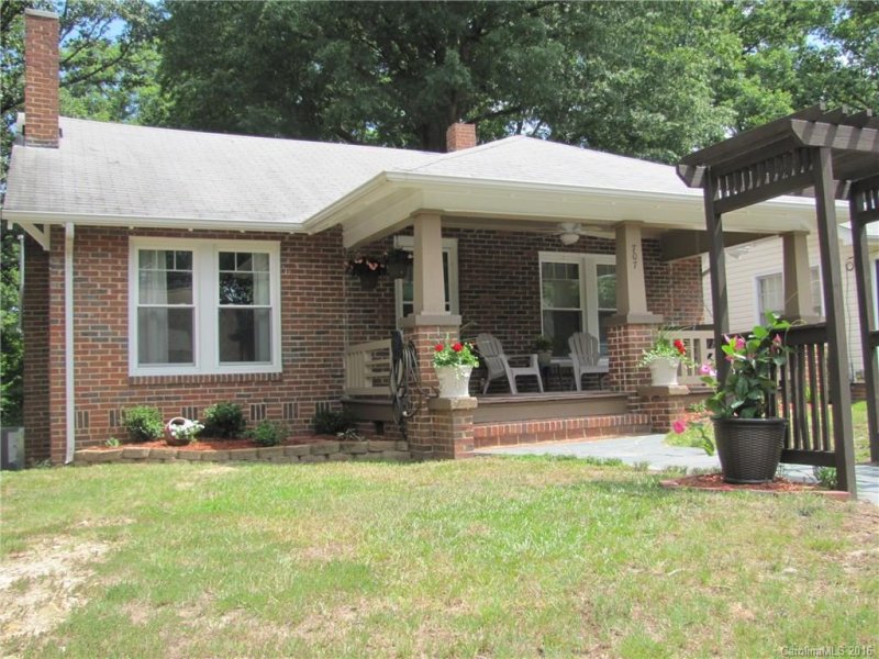 707 Montgomery Avenue