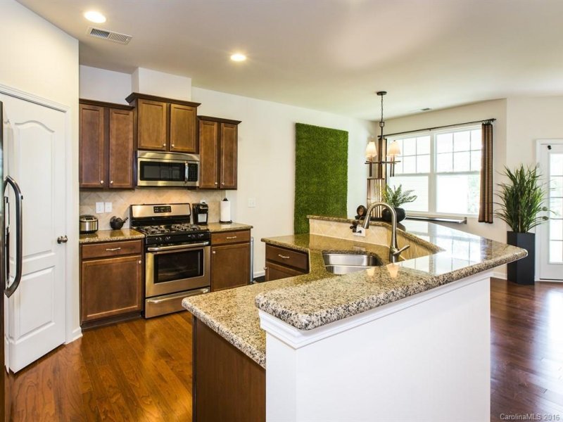 Property image 4 at 7049 Woodsbay Lane, Rock Hill, SC 29732