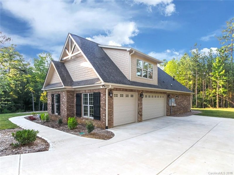 Property image 2 at 504 Morning Glory Court, Clover, SC 29710
