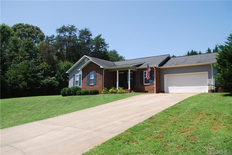 Property image 2 at 4906 Gateway Drive, Claremont, NC 28610