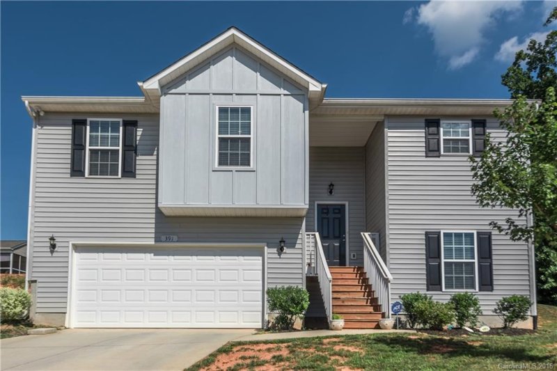 391 Lone Tree Lane