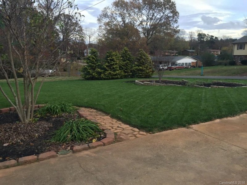 Property image 3 at 404 Donna Avenue, Gastonia, NC 28052