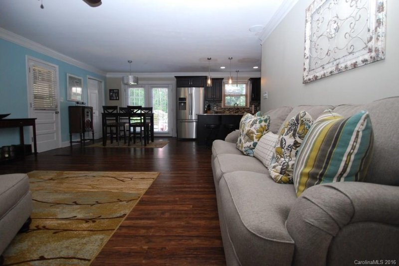 Property image 5 at 404 Donna Avenue, Gastonia, NC 28052