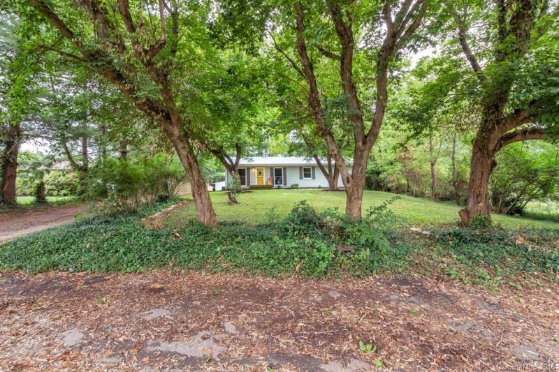 Property image 3 at 64 Elkmont Drive, Asheville, NC 28804