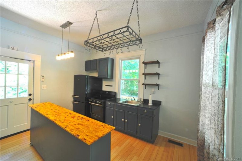 Property image 3 at 20 Wood Avenue, Asheville, NC 28803