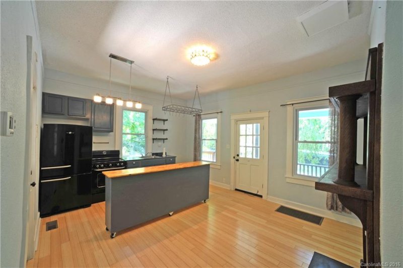 Property image 4 at 20 Wood Avenue, Asheville, NC 28803