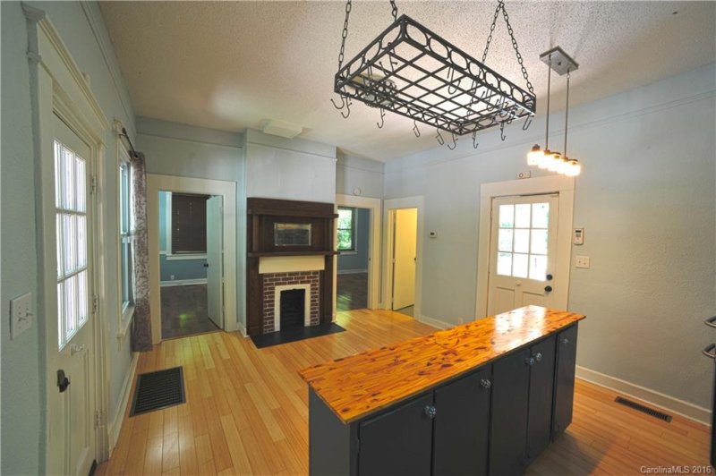 Property image 5 at 20 Wood Avenue, Asheville, NC 28803