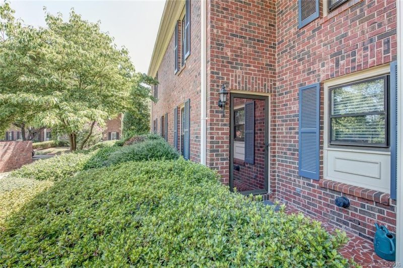 Property image 2 at 811 Jamestown Drive, Gastonia, NC 28056