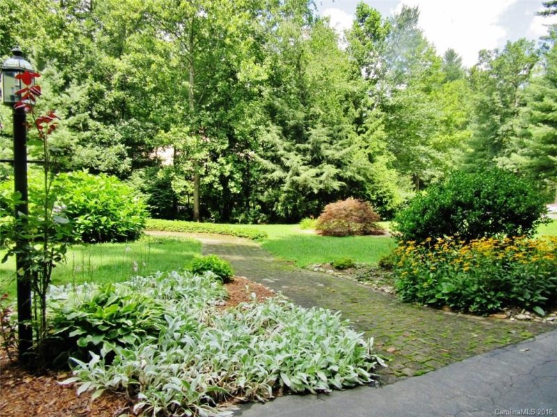 Property image 3 at 27 Mountain Lake Drive, Hendersonville, NC 28739