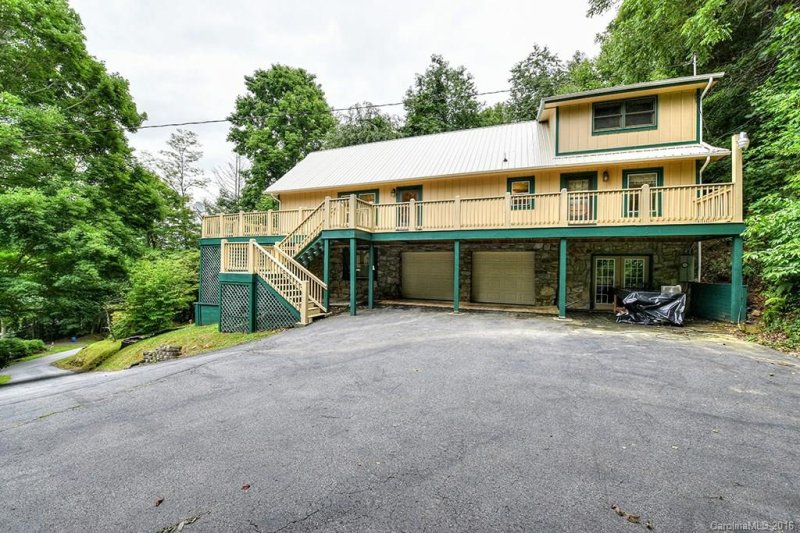 Property image 3 at 307 Nottingham Road, Maggie Valley, NC 28751