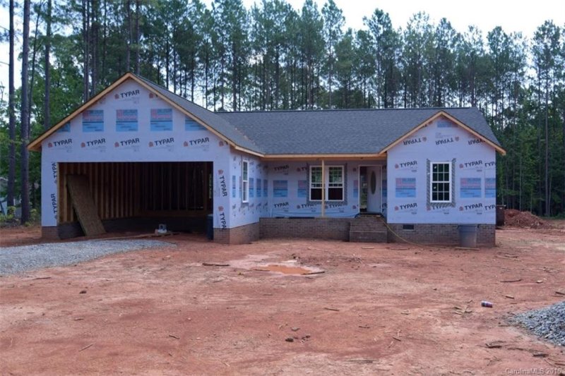 2814 Sweeping Pine Drive