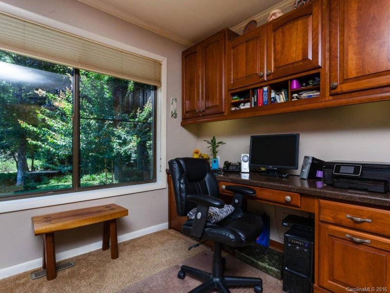 Property image 5 at 112 Brentwood Drive, Hendersonville, NC 28739