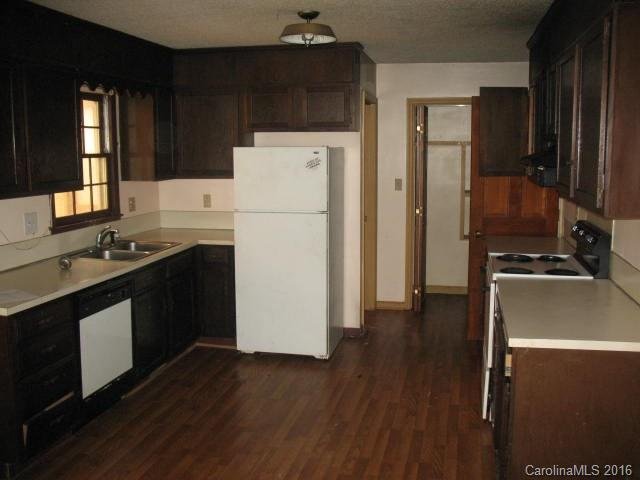 Property image 4 at 5220 Hoover Drive, Charlotte, NC 28269