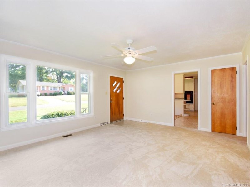 Property image 4 at 119 Meadowbrook Lane, Davidson, NC 28036