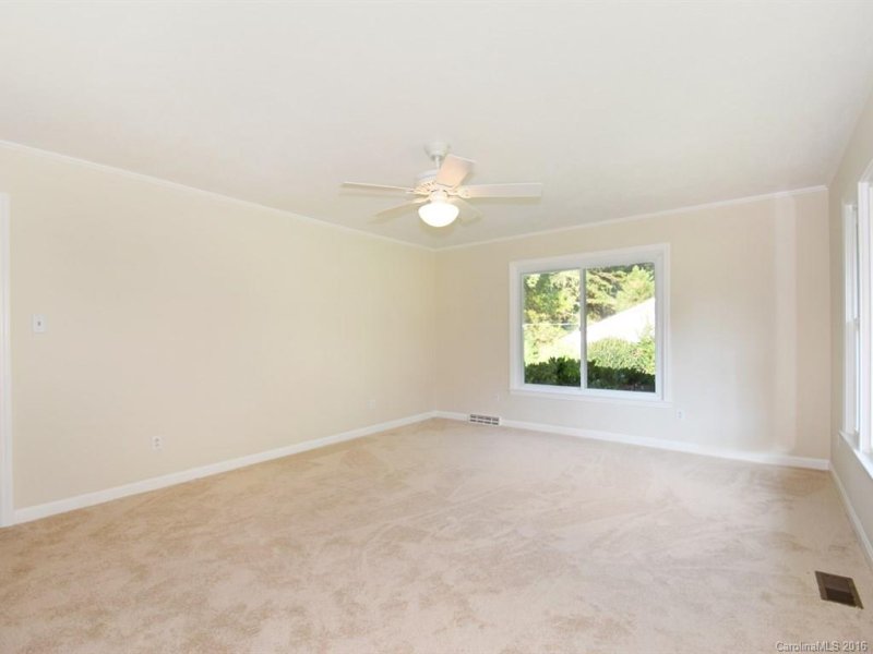 Property image 5 at 119 Meadowbrook Lane, Davidson, NC 28036