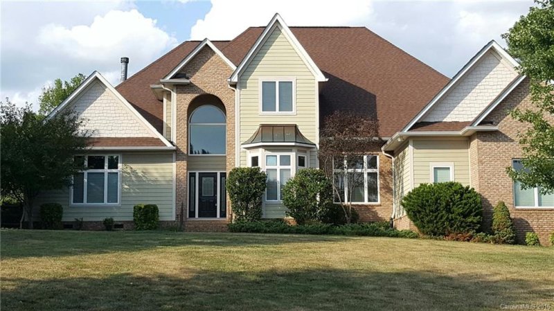 137 Wildwood Cove Drive